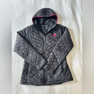 The Northface women’s Thermoball Hooded jacket, size M